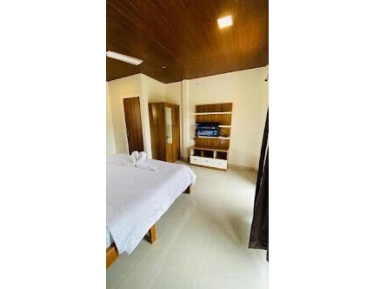 Mermaid Avisa Resort, Arambol, Goa Homestay *